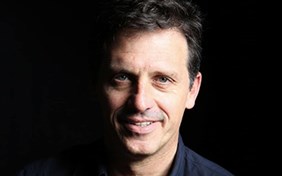 DR ETIENNE VAN DER WALT 1