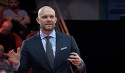  James Clear