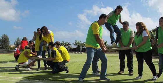 Why should Leaders Invest in Team Building Activities?)