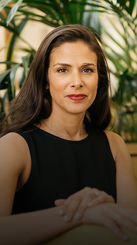 Rachel Botsman - Author & Trust Expert, Keynote Speaker
