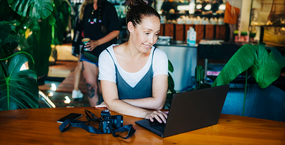 Advantages and Disadvantages of Hiring a Freelancer