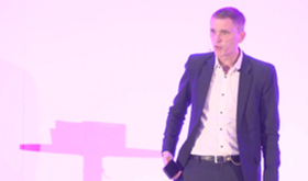 Social media speaker Mark Saxby in action