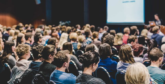 Elevating Events: The Role of Conference Speakers in Engaging Audiences