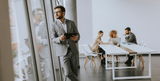 Adapting to a Dynamic Business Environment)