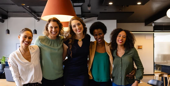 Why Female Motivational Speakers Are Shaping the Future of Leadership)