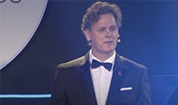 Keynote Speaker on Resilience: Caspar Craven inspires entrepreneurs at Growth Investor Awards 2018